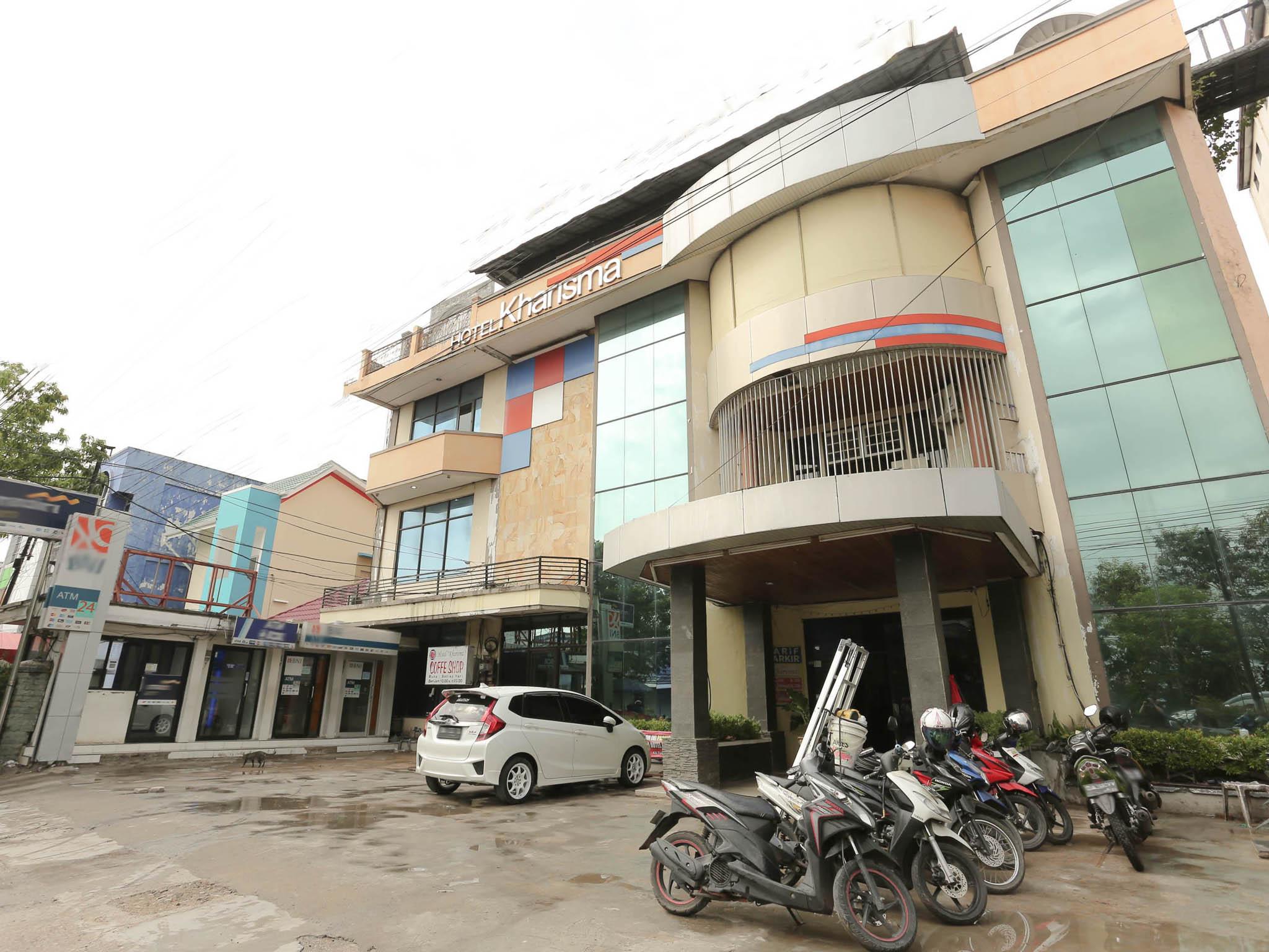 Urbanview Hotel Kharisma Banjarmasin Banjarmasin  Zewnętrze zdjęcie