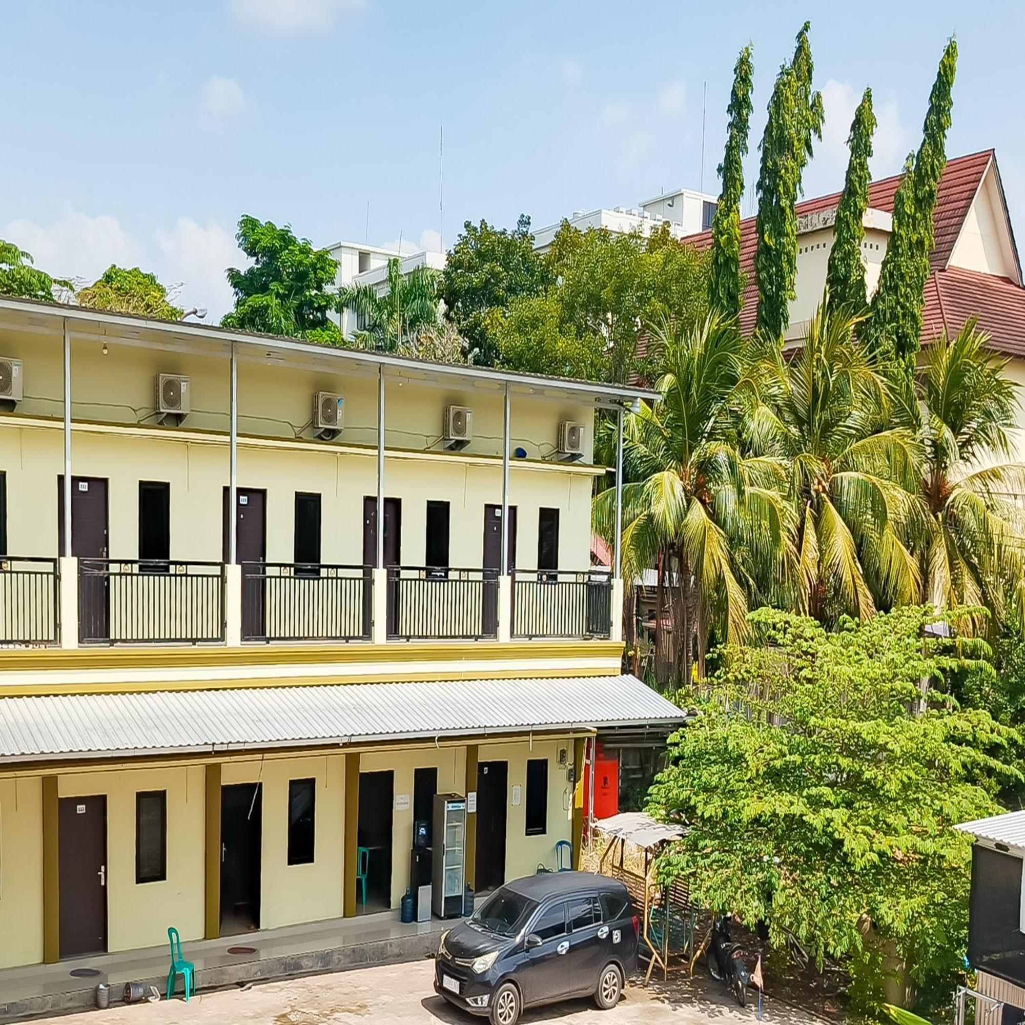 Urbanview Hotel Kharisma Banjarmasin Banjarmasin  Zewnętrze zdjęcie